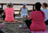 Il mare come luogo di connessione, a Tarquinia yoga e meditazione guidata da Siri Kartar per il “Saluto al tramonto” Saluto al tramonto-yoga a tarquinia