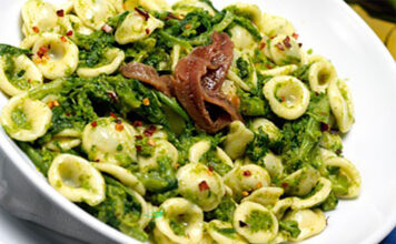 Orecchiette con le cime di rapa, un must della cucina pugliese orecchiettepugliesibygiovanna