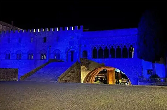 Palazzo Papale blu Palazzo Papale blu