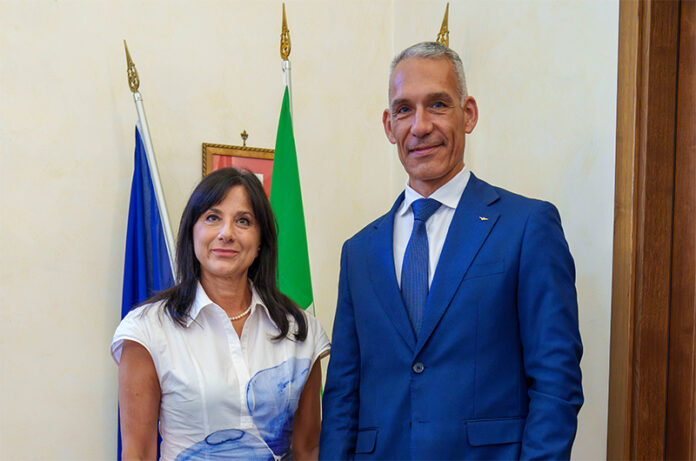 Tiziana Laureti con l'astronauta Walter Villadei Tiziana Laureti con l'astronauta Walter Villadei