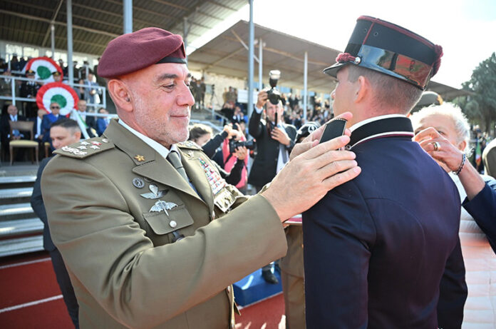 Consegna dei gradi da parte del Capo SME