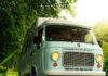 brevi opere liriche inedite a bordo di un bus d'epoca